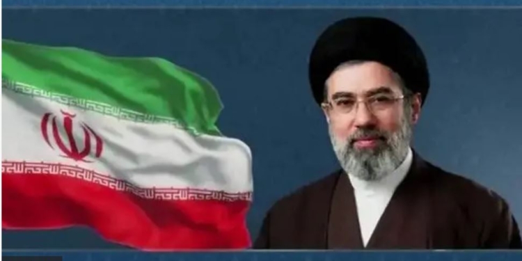 Новий верховний лідер Ірану зробив першу заяву – Ормузьку протоку блокувати, за смерть помститись