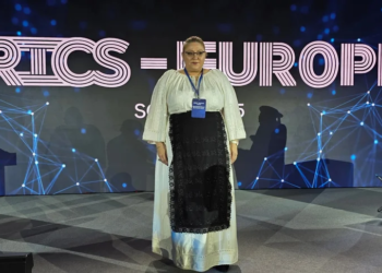 Євродепутатку з Румунії, яка погрожувала «переламати ноги» Зеленському, хочуть відправити на психіатричне обстеження