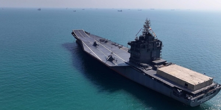 США потопили чудернацькі кораблі Ірану, перероблені з контейнеровозів та танкерів у авіаносці. Але загадка залишилася (ФОТО)