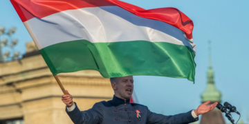 В Угорщині опозиційна «Тиса» випереджає «Фідес» на рекордні 23%
