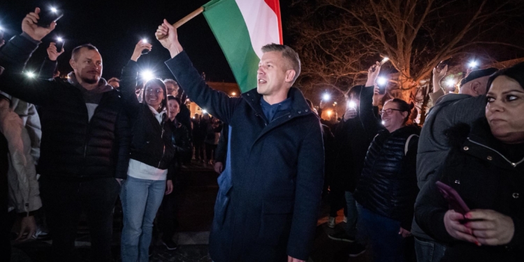 Конкурент Орбана на виборах Петер Мадяр дав тест на наркотики. І заявив про напад (ФОТО)