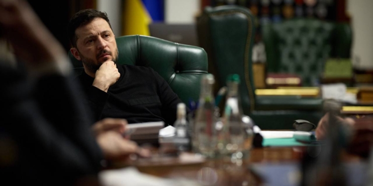 Зеленський провів нараду щодо ситуації на Близькому Сході (ФОТО)