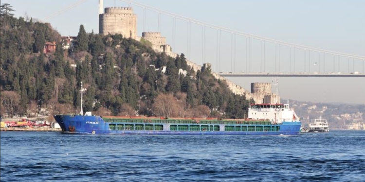 Подарунок “другу Владіміру” – одне із 3 суден, з яких США зняли санкції, пов’язане з Кабаєвою