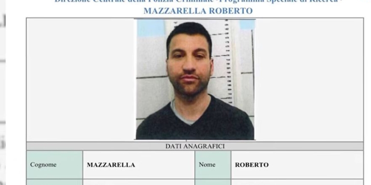 В Італії на розкішній віллі заарештували боса мафії, який рік переховувався, але вирішив відпочити (ВІДЕО)