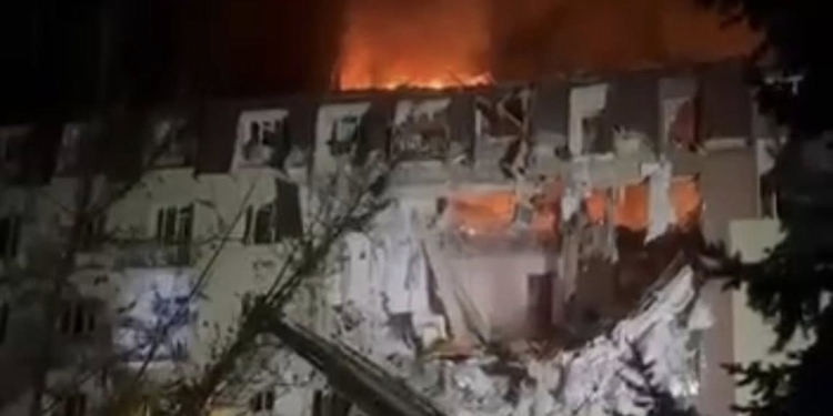 Російські загарбники знову вночі атакували Одесу, влучили у багатоповерхівку. Троє загиблих (ФОТО, ВІДЕО)