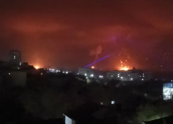 У Новоросійську після нічної атаки горить нафтовий порт (ФОТО, ВІДЕО)