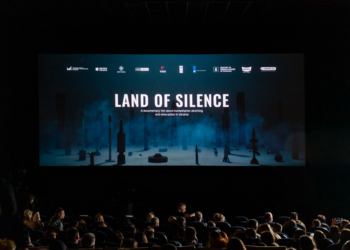 У Миколаєві відбувся спецпоказ документального фільму про гуманітарне розмінування «Тиха земля» (ФОТО)