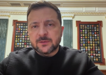 «Це відповідь росіян на нашу пропозицію припинення вогню на великодні свята» – Зеленський у вечірньому зверненні (ВІДЕО)