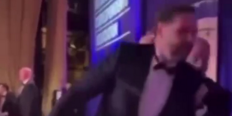 Цікаво – Венса під час замаху вивели раніше за Трампа (ВІДЕО)