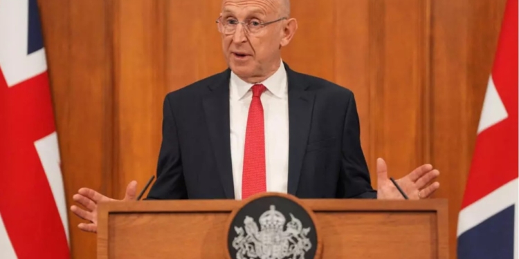 Велика Британія запобігла таємній операції Росії у Північній Атлантиці – Джон Гіллі