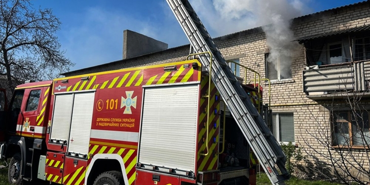 На Миколаївщині загорілася квартира, в якій були діти (ФОТО)