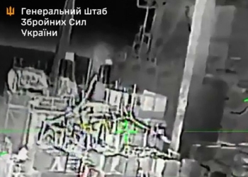 У Каспійському морі вражено 2 бурові установки