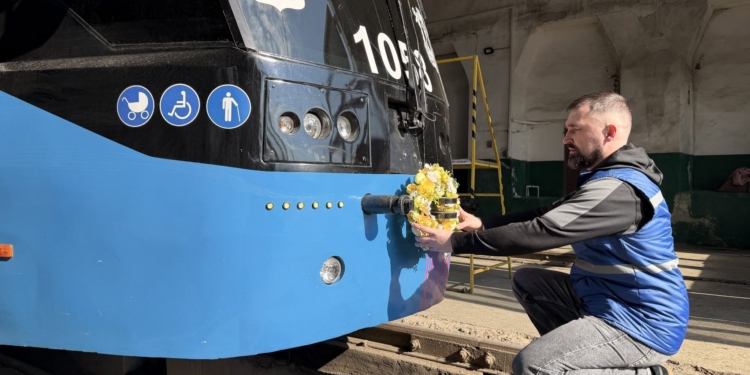 На Великдень у Миколаєві курсуватиме «Пасхальний трамвайчик»