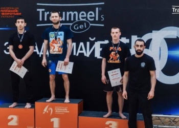 Спортсмени Миколаївщини здобули 6 нагород чемпіонату України з пляжної боротьби (ФОТО)