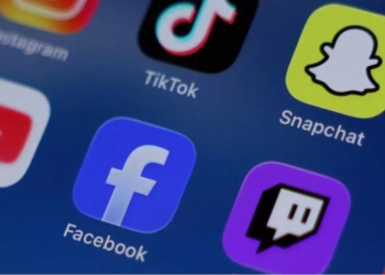 Сенат Франції проголосував за заборону соцмереж для дітей до 15 років. Але це ще не остаточно