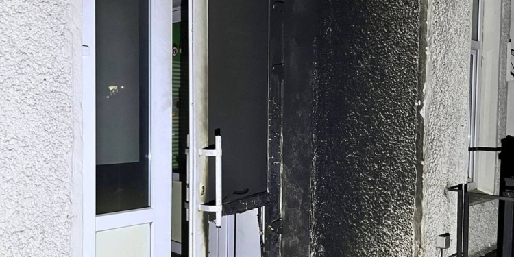 У Миколаєві чоловіку повідомлено про підозру за підпал відділення банку (ФОТО)