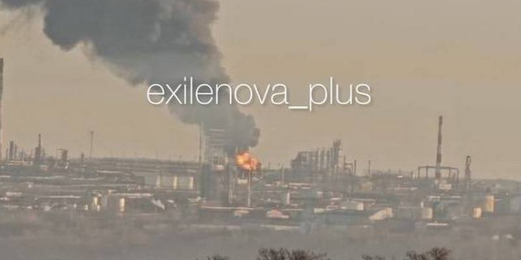 Українські дрони долетіли до Уфи – горить НПЗ (ВІДЕО)