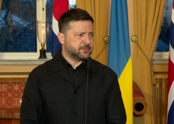 Зеленський попередив про можливий ракетно-дроновий удар сьогодні вночі (ВІДЕО)