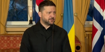 Зеленський попередив про можливий ракетно-дроновий удар сьогодні вночі (ВІДЕО)