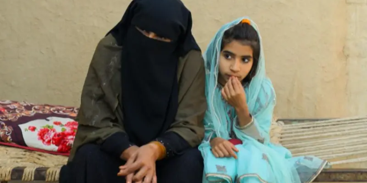 У Пакистані сотні дітей були заражені ВІЛ у державній лікарні. Як так сталося (ФОТО)