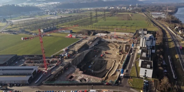 Швейцарія будує найпотужнішу у світі редокс-протокову батарею