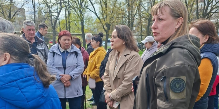 Держекоінспекція провела комісійне обстеження на місці будівництва АЗС у Миколаєві – доля 185 дерев під питанням (ФОТО)