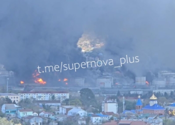 У Генштабі підтвердили атаку на порт і НПЗ у Туапсе (ВІДЕО)