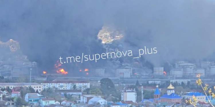 У Генштабі підтвердили атаку на порт і НПЗ у Туапсе (ВІДЕО)