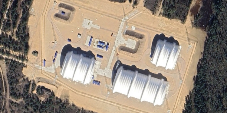 Фахівці виявили на території РФ 3 однакові таємні військові бази, призначення яких досі незрозуміле (ФОТО)