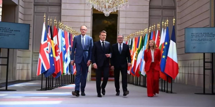 Макрон і Стармер оголосили про створення нейтральної місії для безпеки судноплавства в Ормузькій протоці