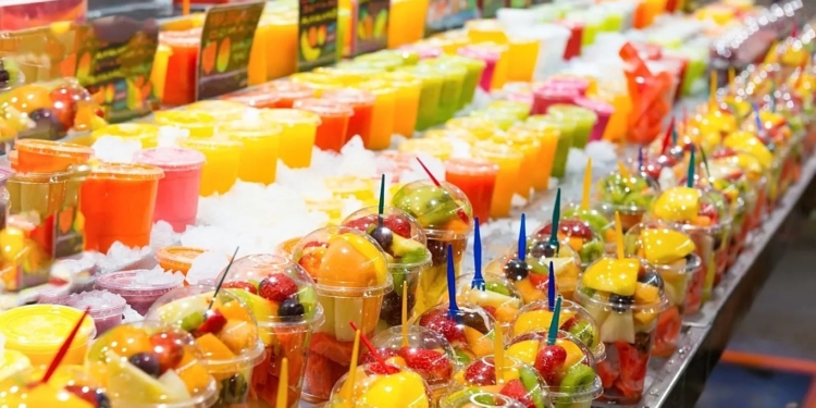 Смузі, сік або цілісні фрукти: як найкорисніше їсти фрукти