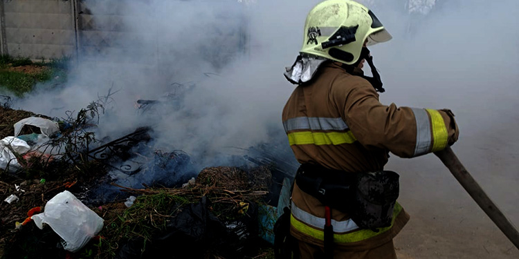 З трьох пожеж за добу на Миколаївщині одна була через ворожі обстріли