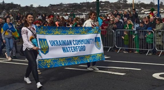 Ірландія готова платити українцям до $10 тис. на родину, тільки щоб вони їхали додому