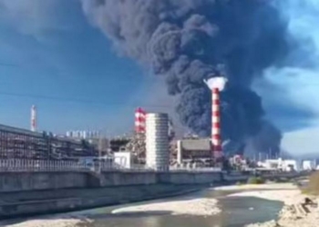 Дрони знову атакували порт і НПЗ у Туапсе – там масштабна пожежа (ВІДЕО)
