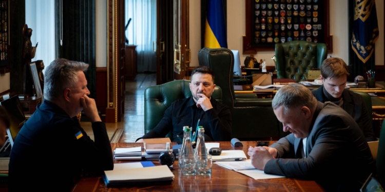 Зеленський обговорив з президентом Євроради розблокування кредиту для України