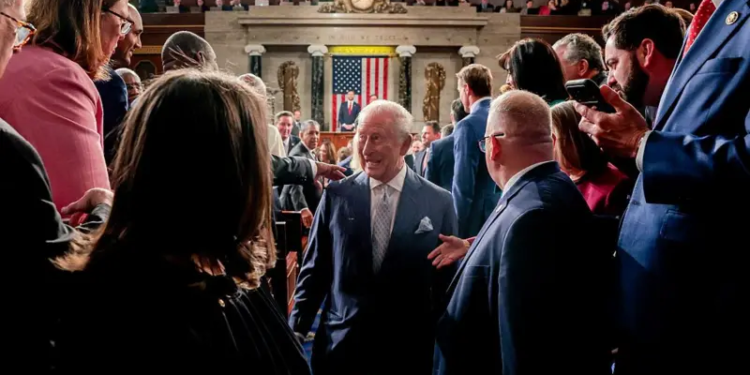 “Історія примирення, оновлення та виняткового партнерства”. Що пишуть про візит та жарти короля Чарльза у США (ФОТО)