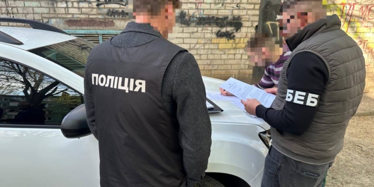 Прокуратура викрила злочинну групу, яка крала бюджетні гроші на нібито закупівлі РЕБ