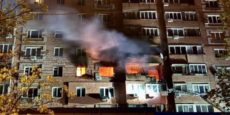 У Дніпрі внаслідок нічної атаки 2 загиблих та 8 поранених (ФОТО)