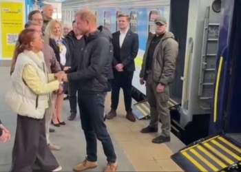 У Київ з неанонсованим візитом прибув принц Гарі (ВІДЕО)