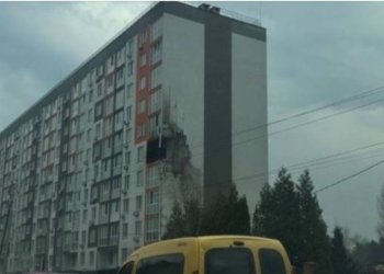 В Обухові дрон цілеспрямовано атакував багатоповерхівку, є загиблі та поранені (ФОТО, ВІДЕО)