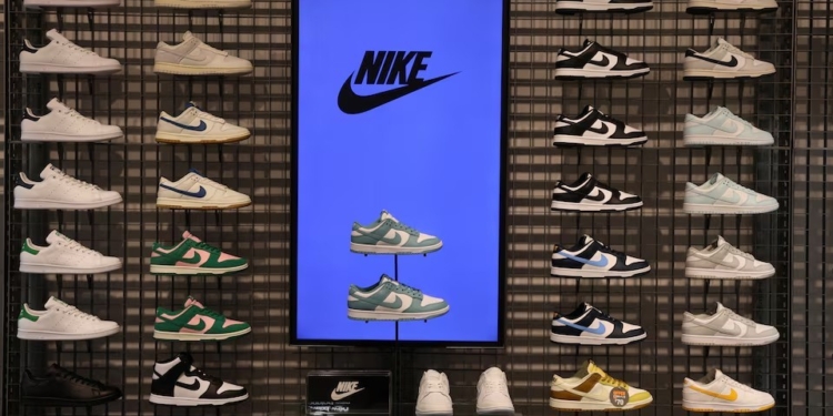 Компанія Nike скоротить близько 1 400 робочих місць