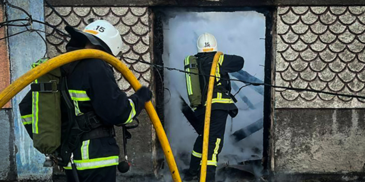 У Миколаєві через пожежу ледь не загинув чоловік (ФОТО)