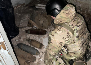 На Миколаївщині знайшли безхазяйний схрон з мінами та авіаракетою (ФОТО)