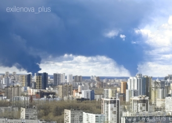 У Пермі дрони сьогодні атакували “Лукойлпермнафтооргсинтез” (ВІДЕО)