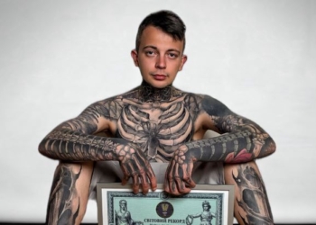 Українець встановив тату-рекорд – набив собі 230 кісток і став живим скелетом (ФОТО, ВІДЕО)