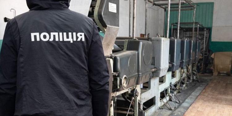 На Миколаївщині директор районної друкарні здавав в оренду її приміщення, а збагачувався сам (ФОТО)
