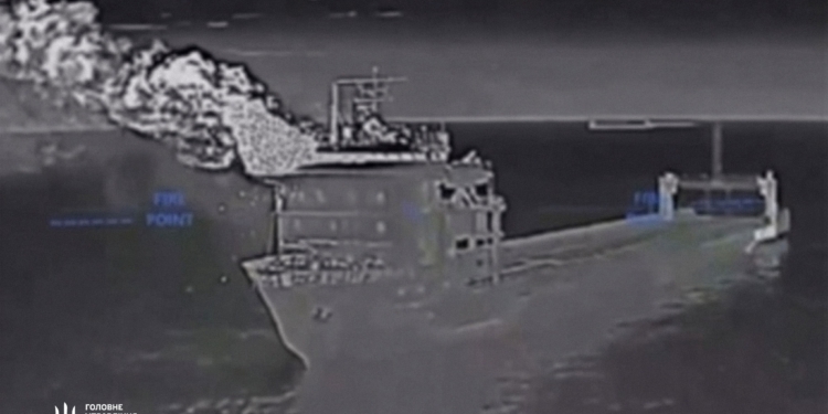 У Криму спецпризначенці ГУР добили “Славянина” – останній залізничний пором в Керчі (ФОТО)