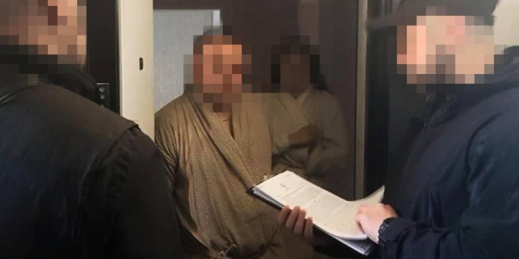 На Миколаївщині та ще в 10 регіонах обшуки через крадіжки на закупівлі деревини для оборони (ФОТО)