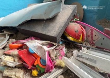 У Дніпрі кількість постраждалих внаслідок ворожої атаки зросла до 18, на Одещині – двоє поранених (ФОТО)