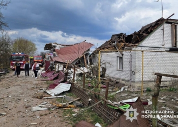 У Коростені на Житомирщині внаслідок ракетно-дронової атаки зруйнована ціла вулиця (ФОТО, ВІДЕО)